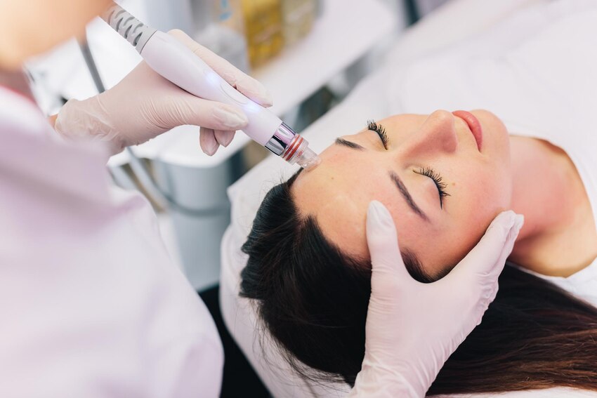 Hydrafacial : Le soin visage complet pour une peau éclatante et revitalisée